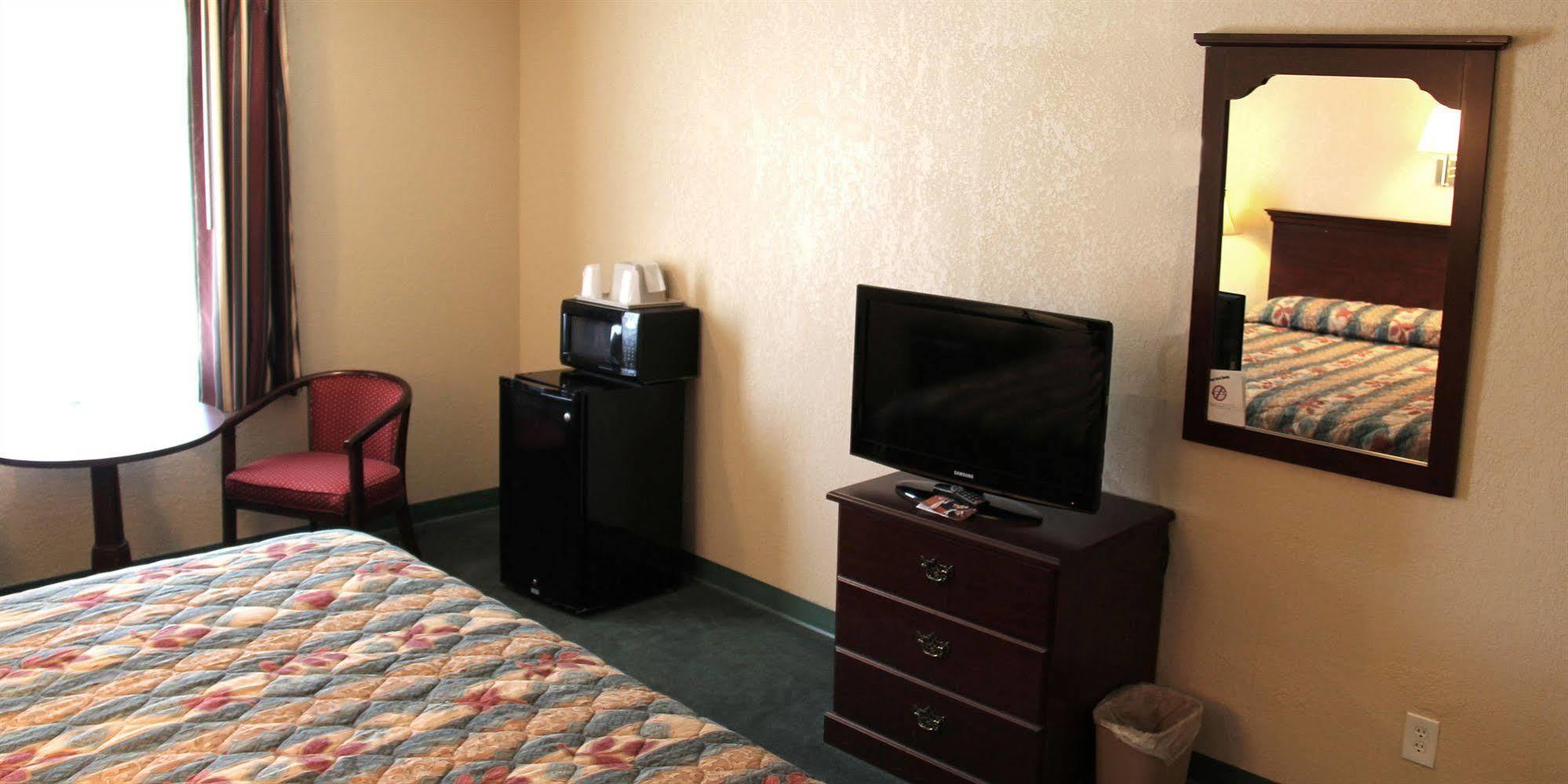 Baymont By Wyndham Deming Hotel Exterior foto